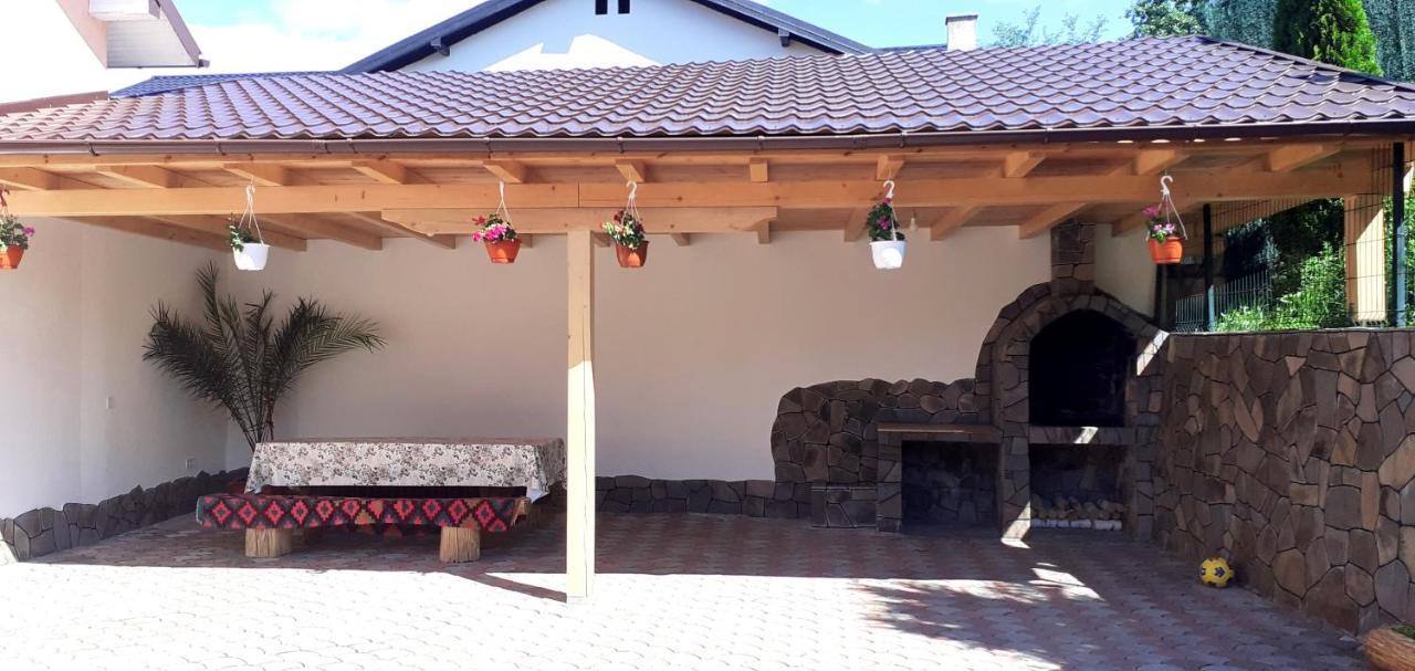 Sighetu Marmaţiei Casa Anca酒店 外观 照片